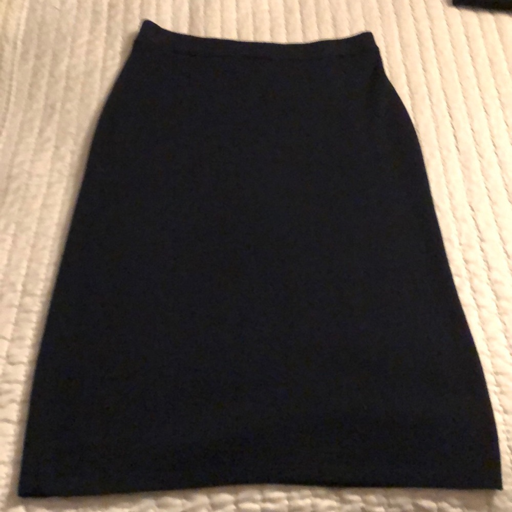 ❤️VALENTINES SALE❤️Casual Corner Pencil Skirt